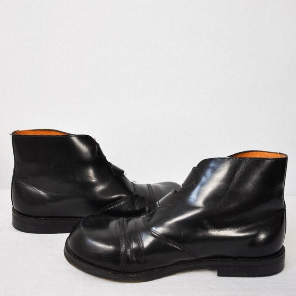 Vintage Round Toe Leather Boots - Picture 4 of 15